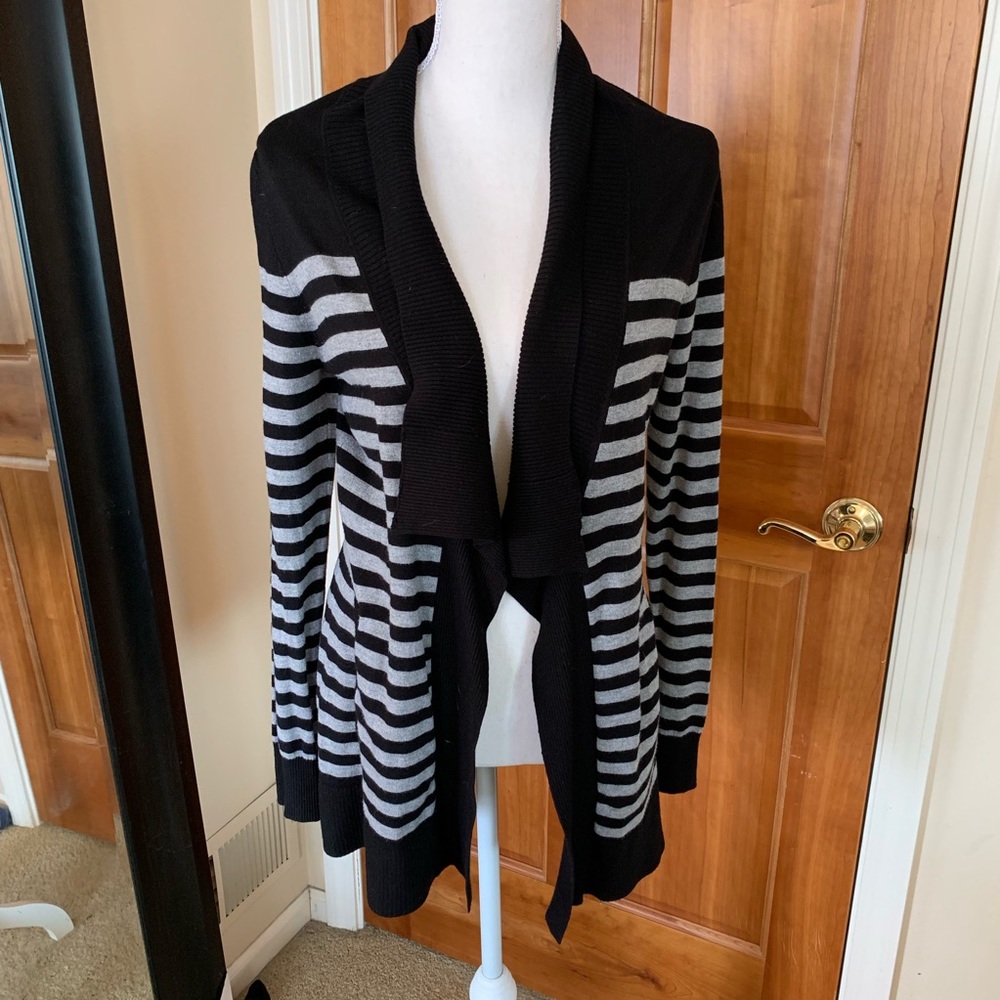 WHBM open cardigan with black/gray stripes🤗 M